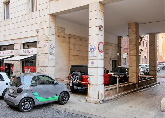 Centro - Tra Pantheon & Trastevere 公寓 *